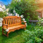 Ako si vybrať najkrajšiu a najpohodlnejšiu lavičku do záhrady?